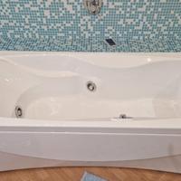 Vasca e doccia Jacuzzi