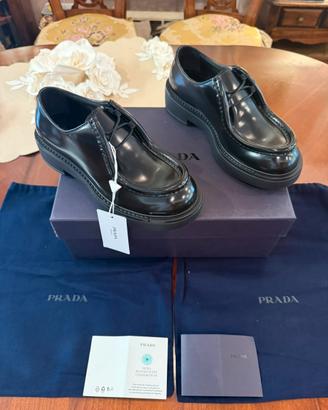 Scarpa Prada