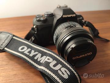 Fotocamera Reflex Olympus E-410 + Obiettivo 