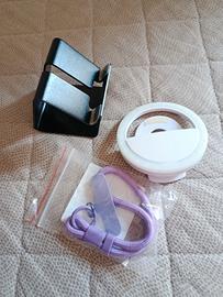 set supporto, cordino e luce per cellulare