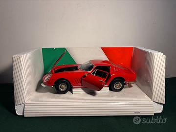 Ferrari 275 GTB/4 1966 rossa ERTL 1:18