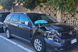 Toyota Avenisis 2.2 D-CAT