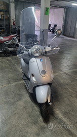 Vespa 150 LX