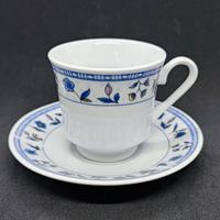 5 tazzine e 6 piattini fine Master Porcellain 