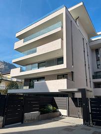 Garages nuovi a pochi passi dal centro