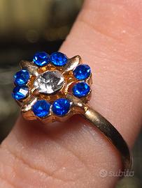 Anello con cristalli regolabile