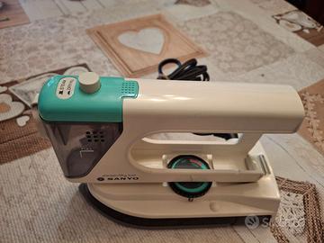 MINI FERRO DA STIRO DA VIAGGIO ANNI 80'