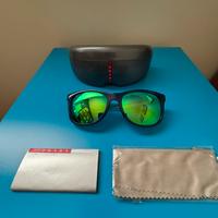 Occhiali da sole Prada modello linea Rossa sps 030