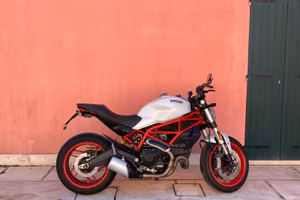 DUCATI MONSTER 797 STAR WHITE SILK