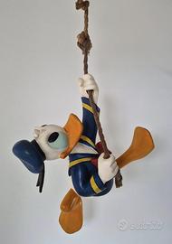 Disney figure paperino duck