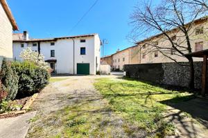 CASA SEMINDIPENDENTE A LESTIZZA