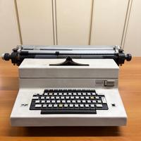 Olivetti Editor 4 macchina da scrivere