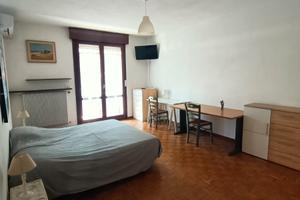 Ampia camera in zona ospedale/centro studi