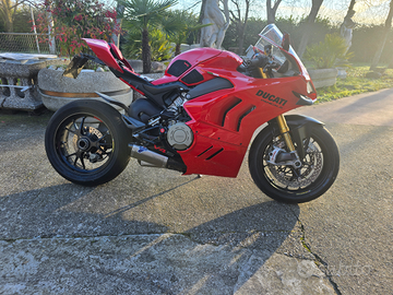 Ducati Panigale v4s MY 2022