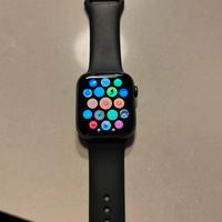 Apple Watch Serie 5 cassa da 44 mm