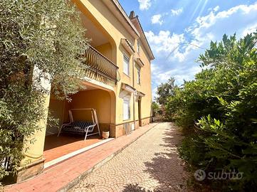 VILLA SINGOLA A ALTAVILLA MILICIA