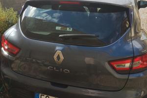 Renault Clio Incidentata