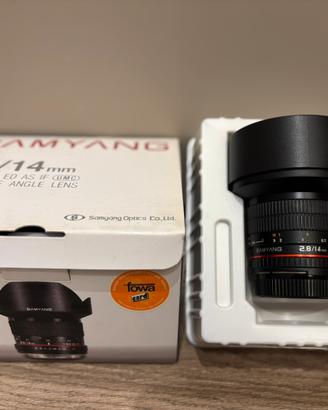 Samyang 14 mm ED AS IF UMC con attacco Nikon