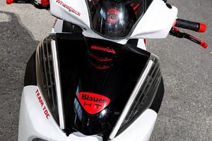 Sh 300