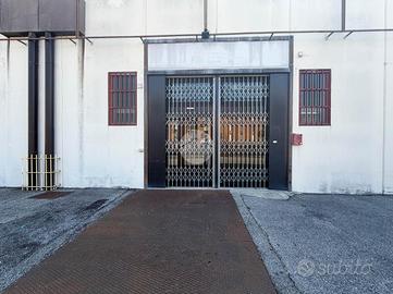 NEGOZIO A BRESCIA