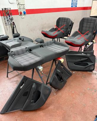 Pannelli porta VW Golf Mk8 GTI