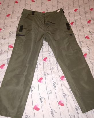 pantaloni uomo in poliestere 