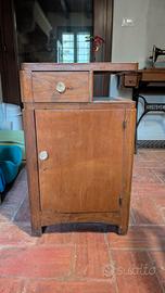 comodino antico gratis 