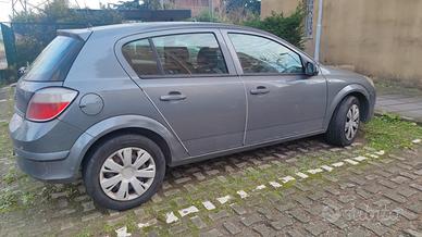 OPEL Astra 3ª serie - 2005