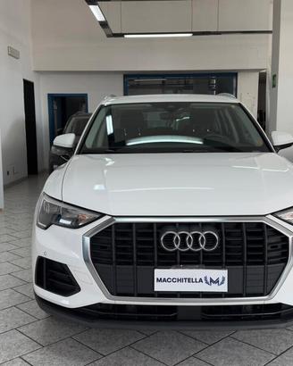 Audi Q3 35 TDI S tronic Business