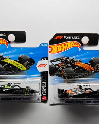 Hot Wheels Formula 1 Lotto McLaren + Kick Sauber