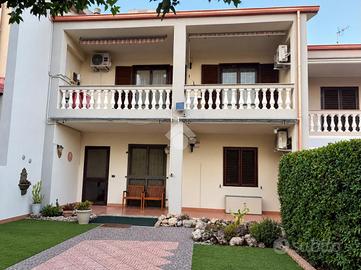 VILLA A SCHIERA A CATANZARO