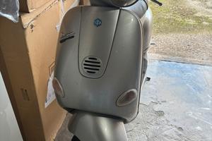 Vespa et4 150cc