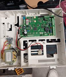 centrale AmC x412 con tastiera LCD K blue