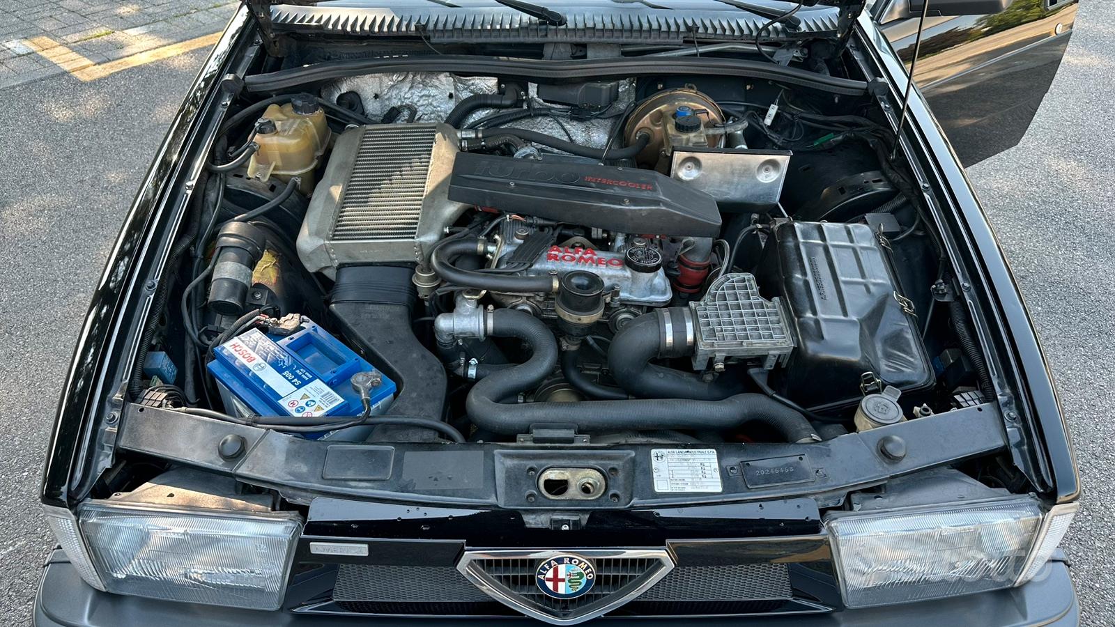 Alfa Romeo 75 1989 photo 4