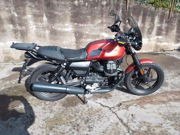 Moto Guzzi V7 IV - 2021