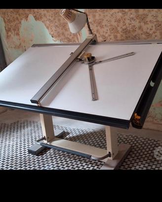 Tavllo /scrivania professionale da architetto!