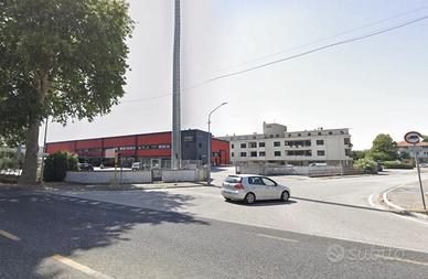 Magazzino al piano interrato di 1100mq