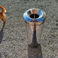 cestino gettacarta/ rifiuti 