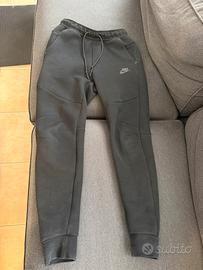 Pantaloni tuta Nike Tech S