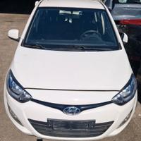 Hyundai i20 diesel 2011 per ricambi (2a)