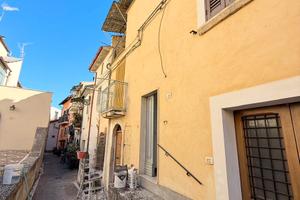 Casa in centro a Raiano, più ripostiglio