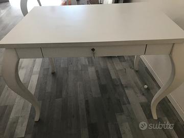 Scrivania bianca legno laccato con cassetto