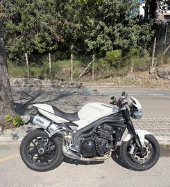 Triumph speed triple 1050