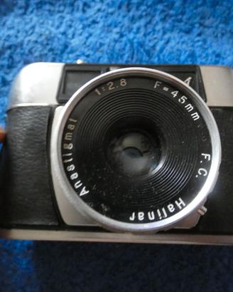 splendida fotocamera analogica vintage a pel