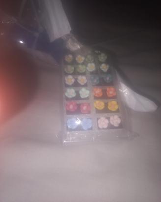  Stock 24 Orecchini a Fiore + Espositore OMAGGIO 