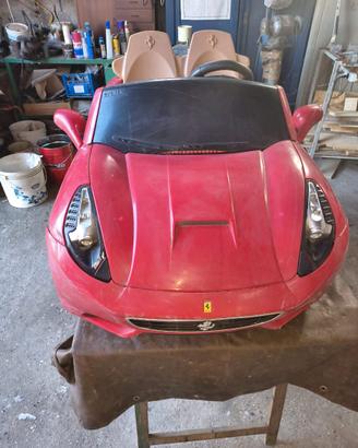 Ferrari giocattolo elettrica