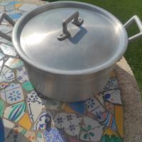 pentola in alluminio 