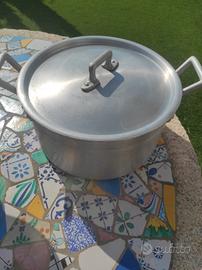 pentola in alluminio 