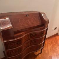 Ribalta / secretaire in legno intarsiato