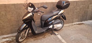 HONDA SH 300